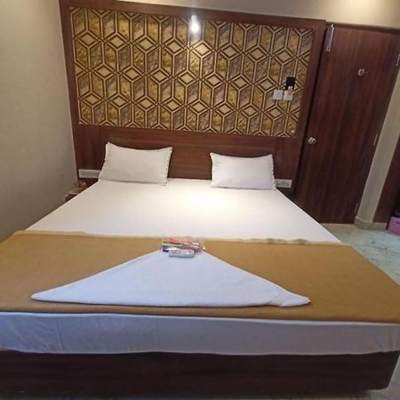Hotel Park View - Lift Facilities- Near Sea Beach Best Choice Of Travellers By Morservices Puri Buitenkant foto