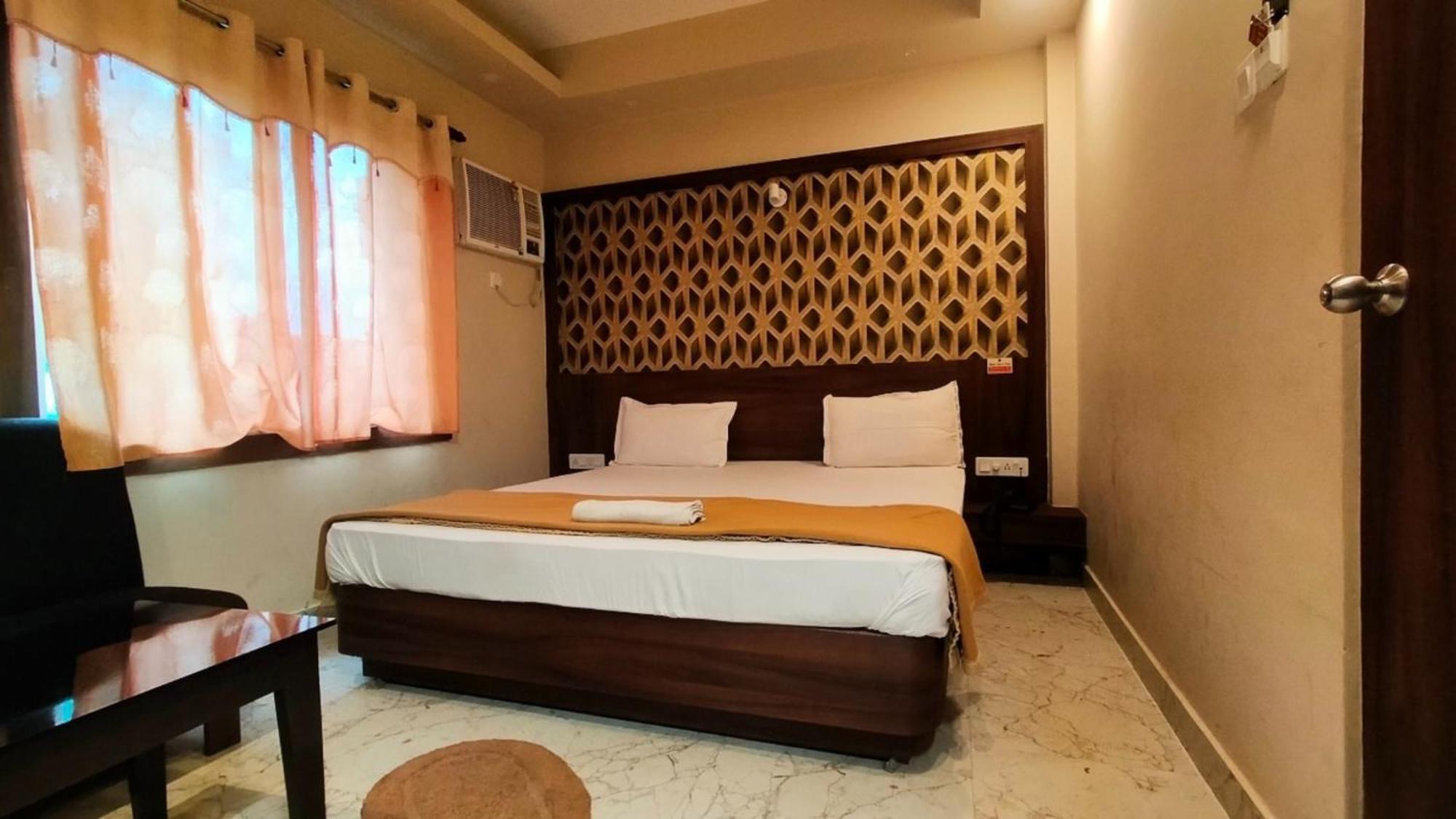 Hotel Park View - Lift Facilities- Near Sea Beach Best Choice Of Travellers By Morservices Puri Buitenkant foto