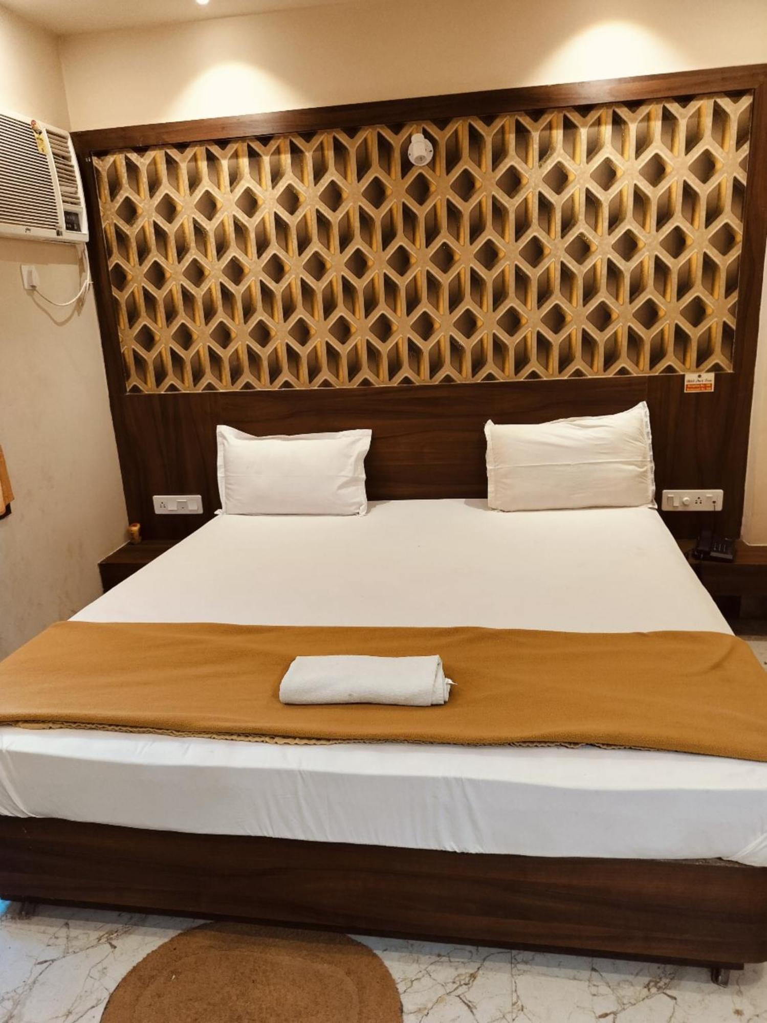 Hotel Park View - Lift Facilities- Near Sea Beach Best Choice Of Travellers By Morservices Puri Buitenkant foto