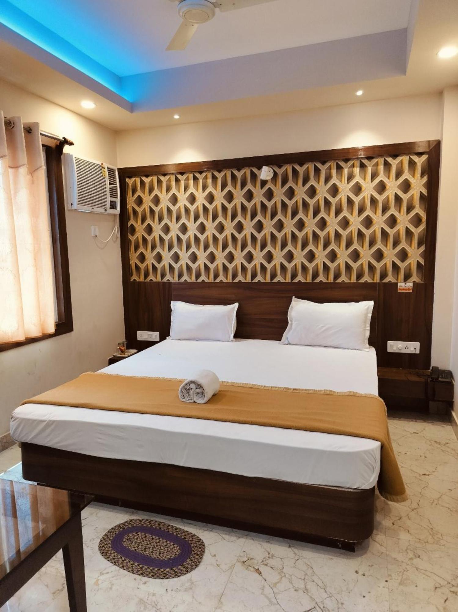 Hotel Park View - Lift Facilities- Near Sea Beach Best Choice Of Travellers By Morservices Puri Buitenkant foto